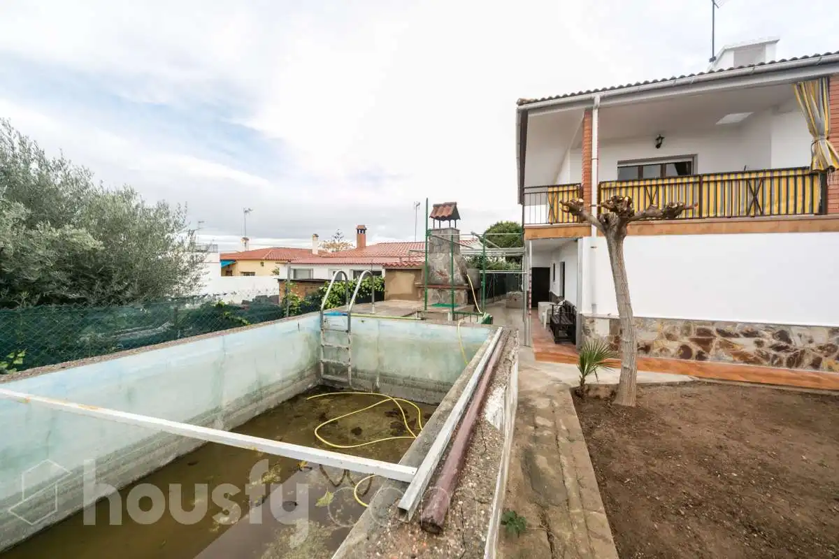 Houses for sale in Carrer de L'Estaca, Fondo Somella