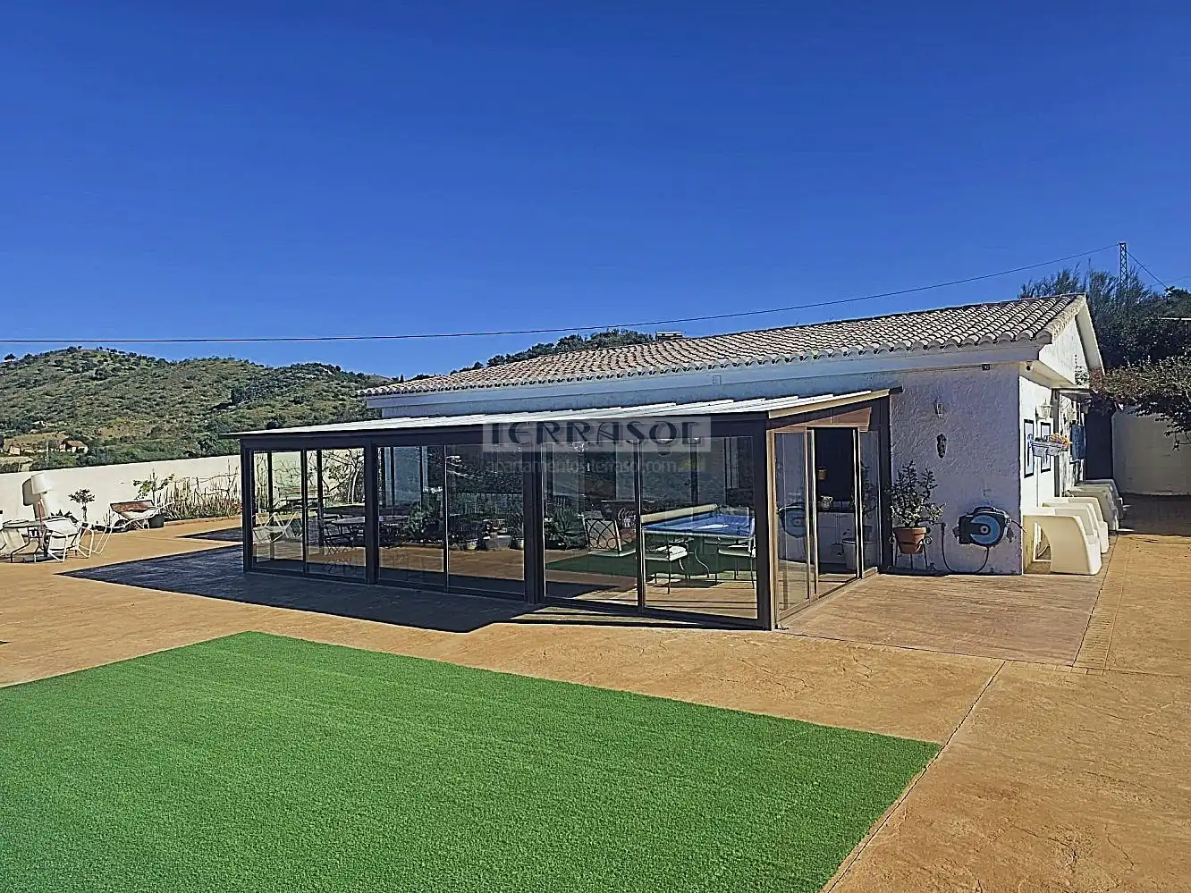 Terrassa de Casa o xalet en venda en Vélez-Málaga amb Piscina i Moblat
