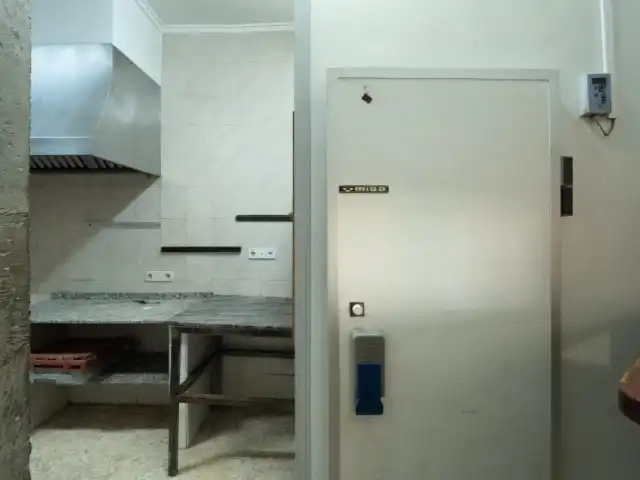 Cocina de Local en venta en Pedralba con Aire acondicionado y Terraza