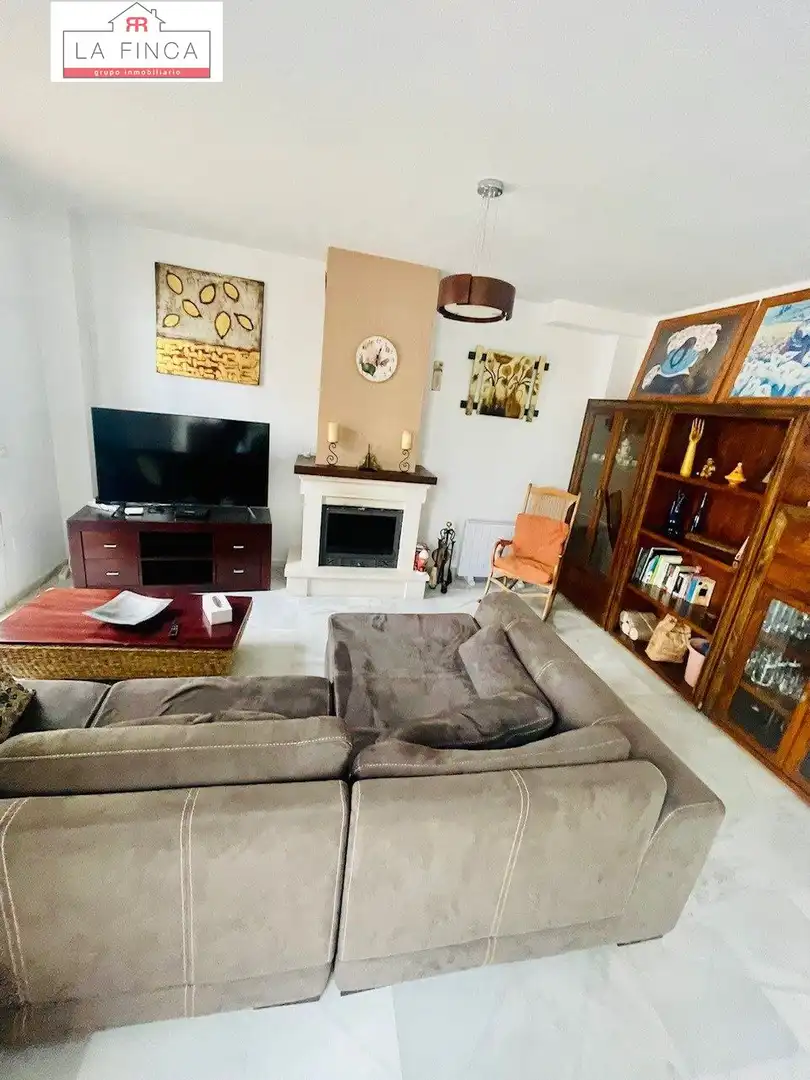 Living room of Detached homes for sale in Benalmádena  with Air Conditioner, Terrace and Storage room