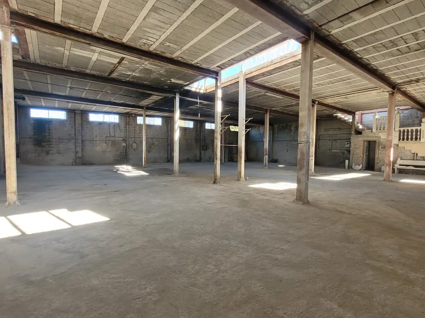 Nave industrial en venta en Maracena