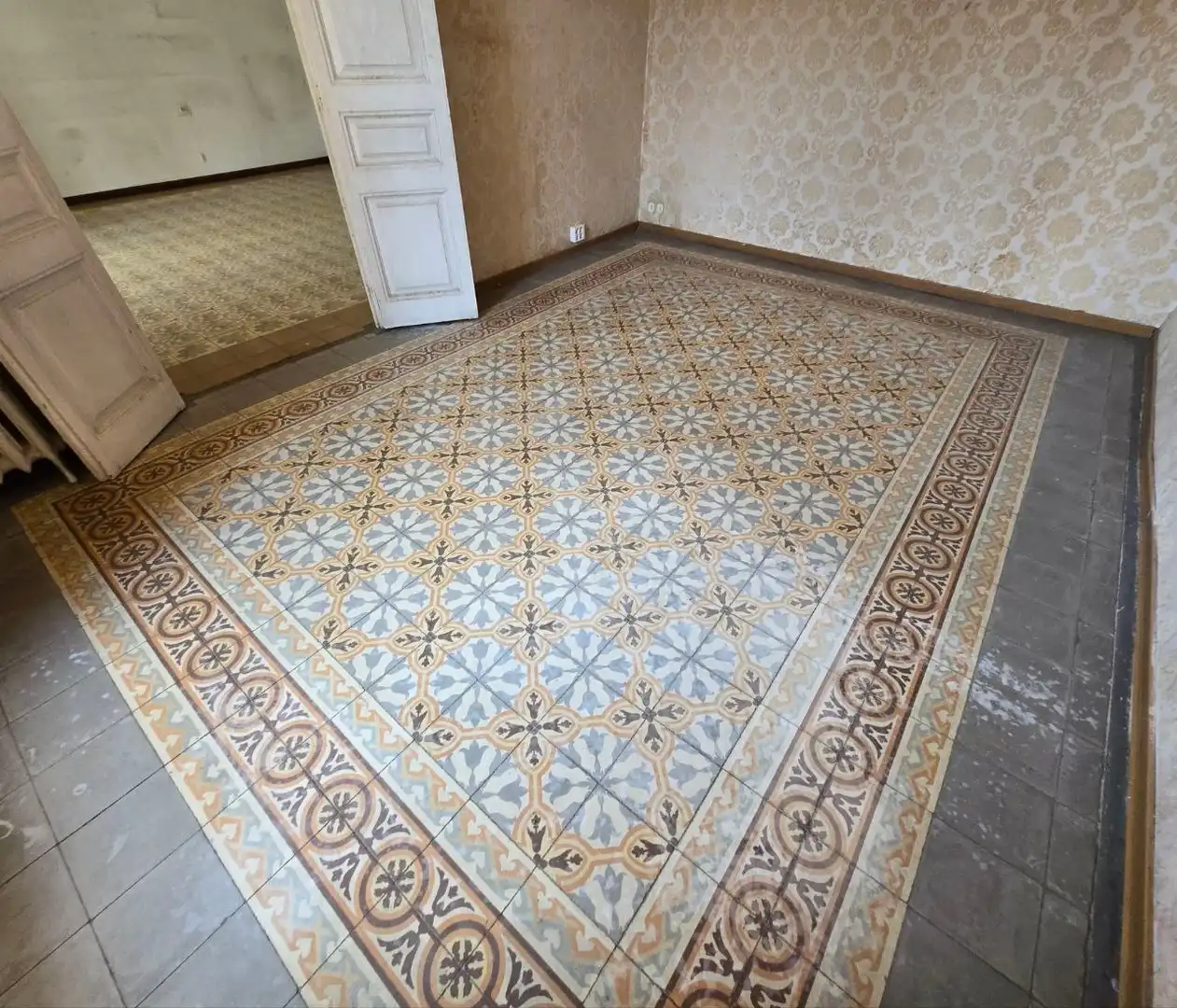 Piso en venta en Barcelona con Calefacción, Trastero y Balcón