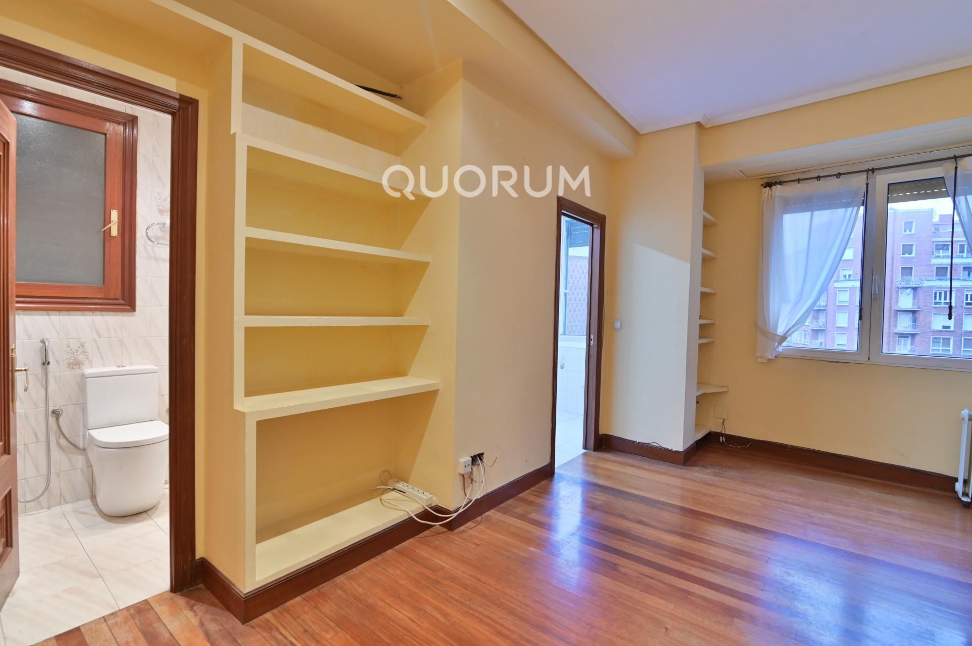 Habitación de Piso en venta en Bilbao  con Calefacción