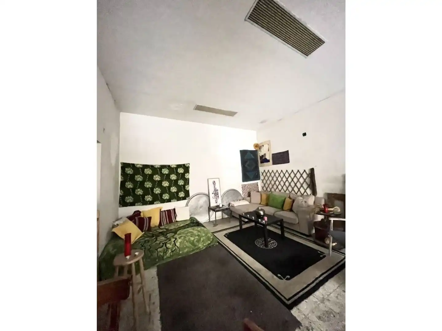 Living room of Commercial properties for sale in Madrid