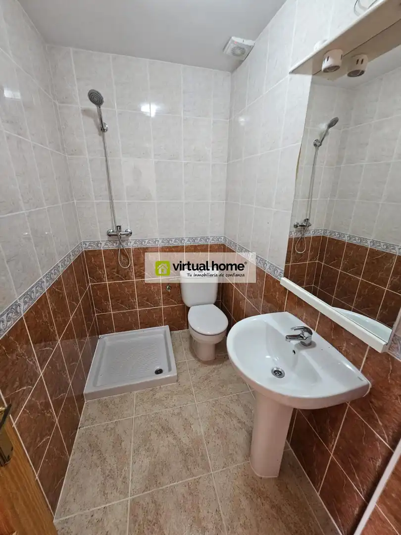 Baño de Casa o chalet en venta en La Nucia con Jardín privado, Terraza y Trastero