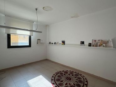 Office space to rent in de Prat de la Riba 7