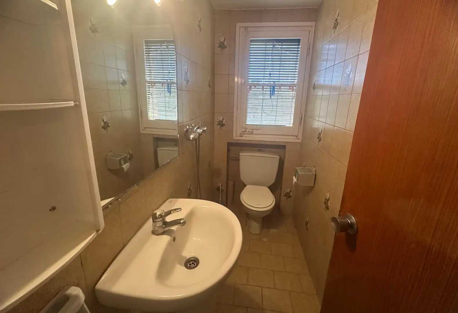 Baño de Piso en venta en L'Aldea con Aire acondicionado y Amueblado
