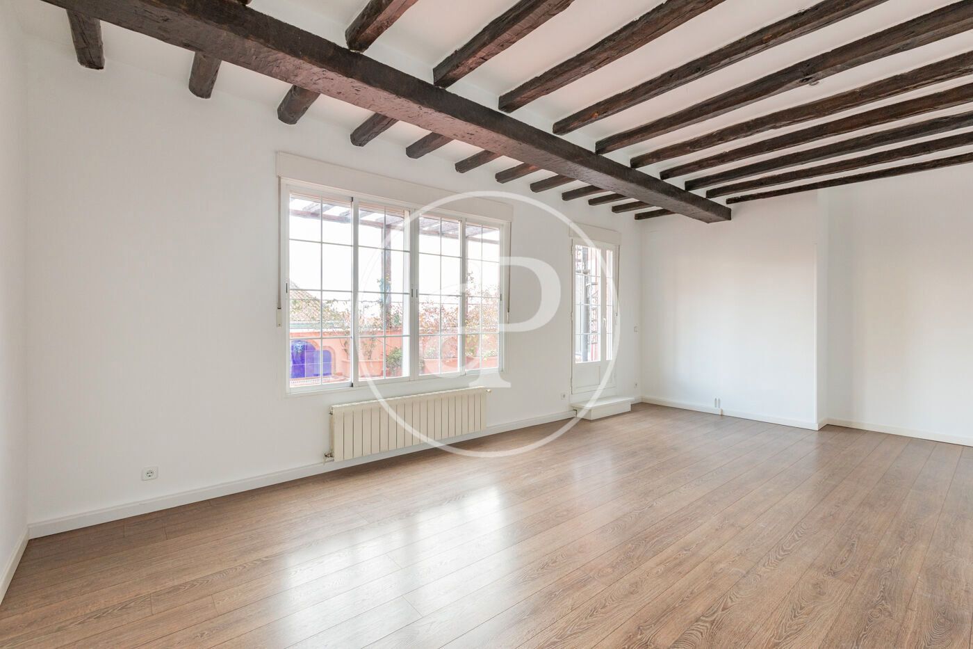 Sala d'estar de Àtic de lloguer en  Madrid Capital amb Aire condicionat, Calefacció i Terrassa