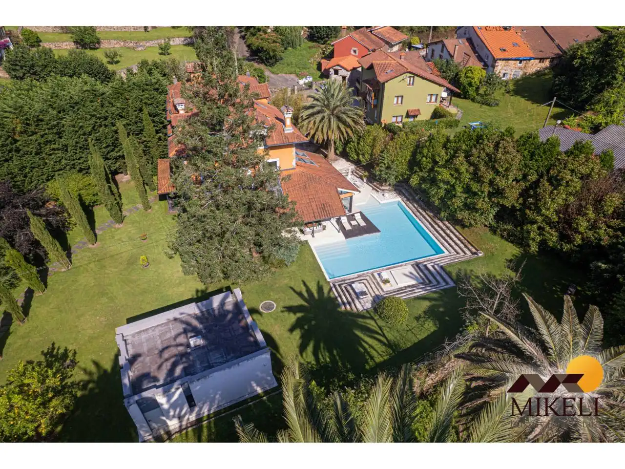Jardí de Casa o xalet en venda en Medio Cudeyo amb Aire condicionat, Calefacció i Jardí privat