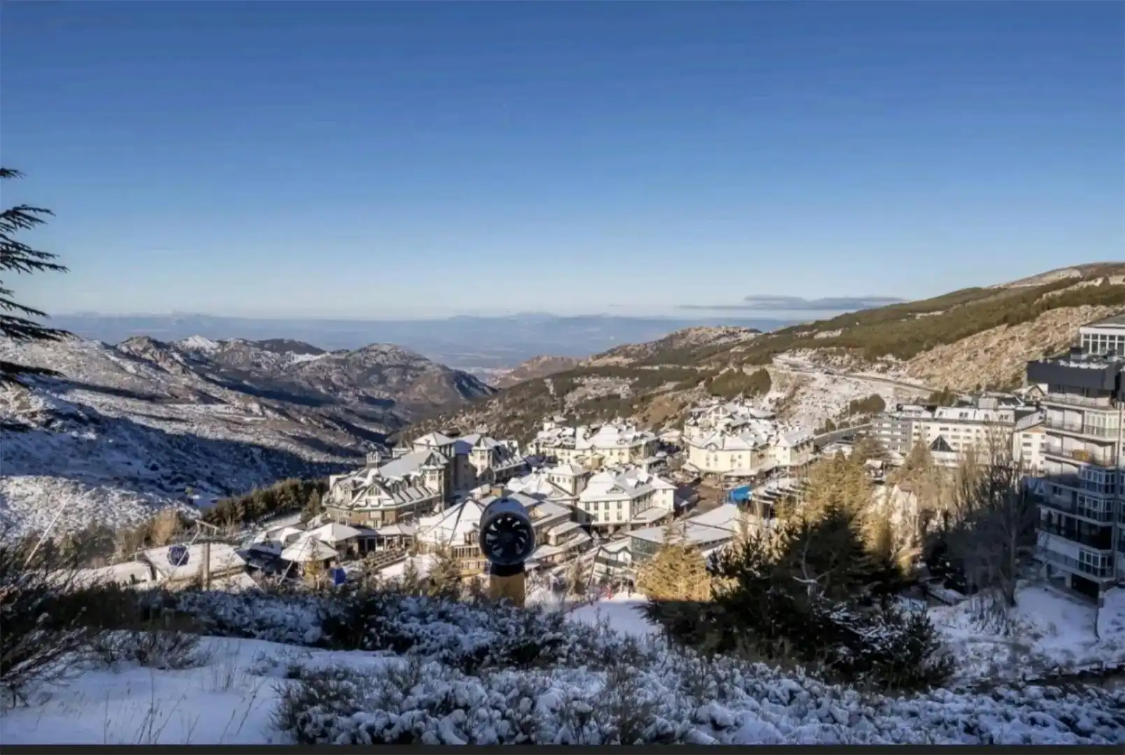 Vista exterior de Pis de lloguer en Sierra Nevada amb Piscina