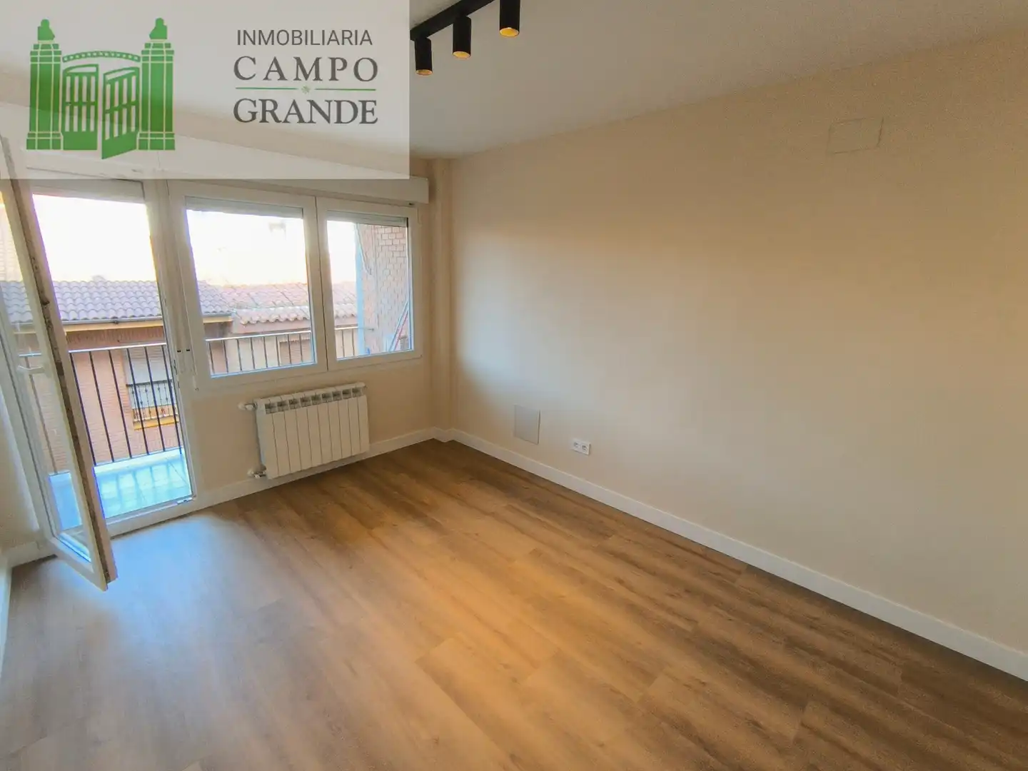 Habitación de Piso de alquiler en Palencia con Calefacción, Parquet y Terraza