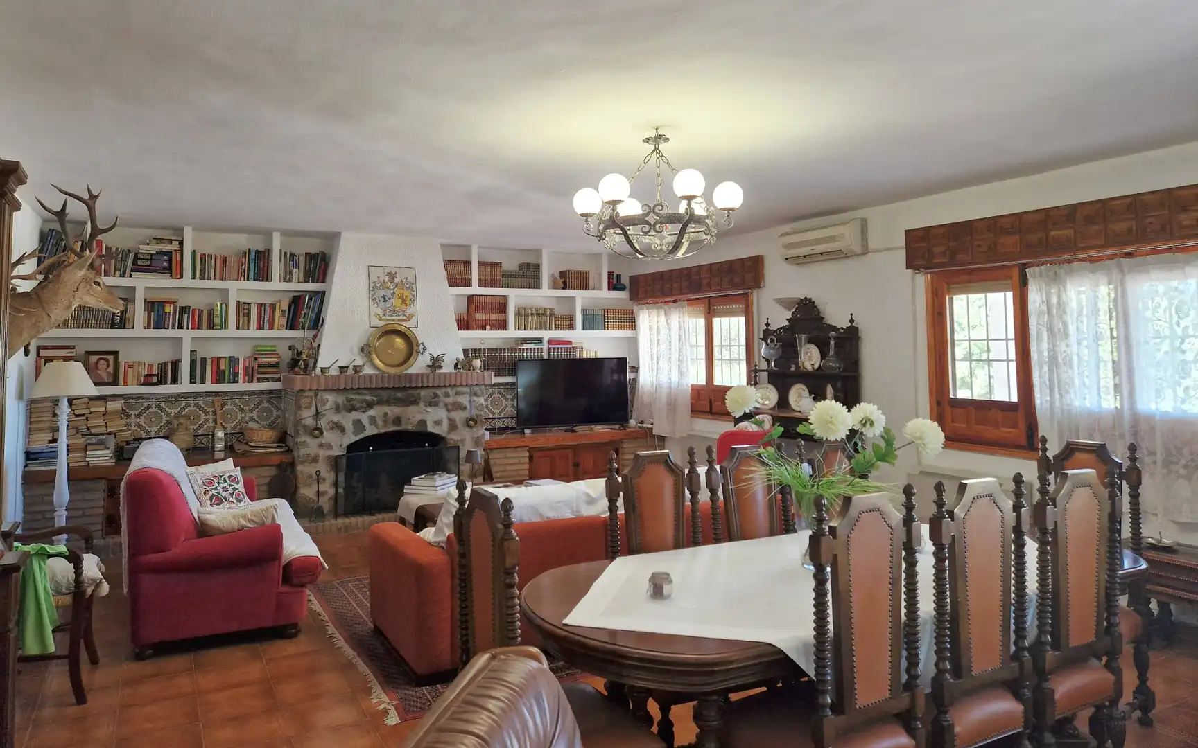 Sala de estar de Finca rústica en venta en Toledo con Aire acondicionado, Calefacción y Jardín privado