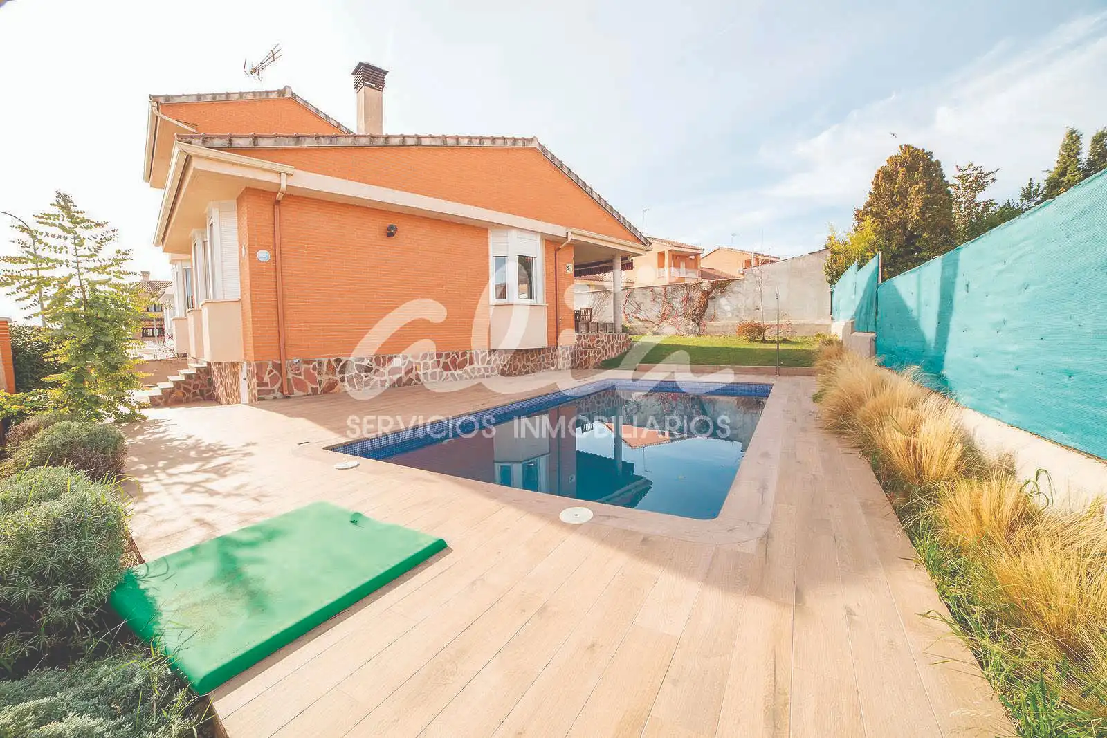 Piscina de Casa o xalet en venda en Seseña amb Aire condicionat, Calefacció i Parquet