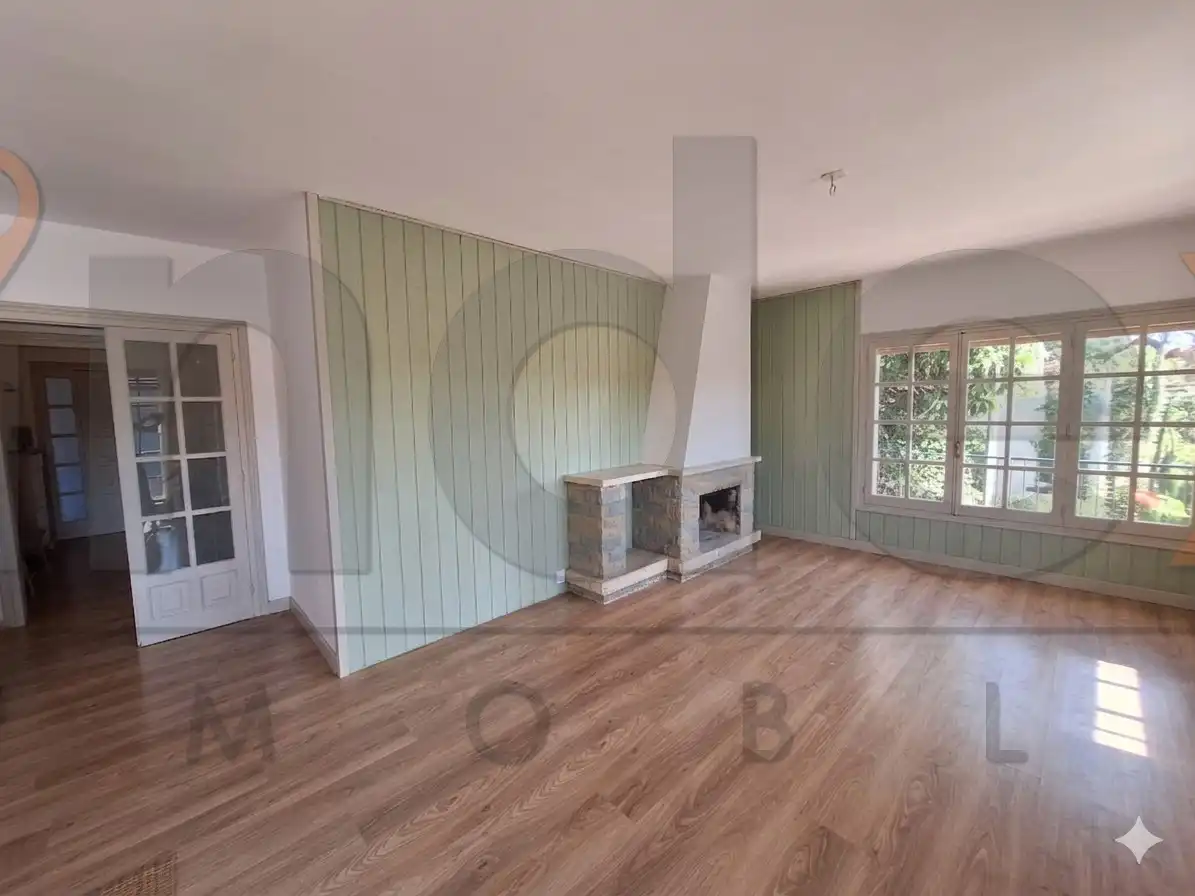 Sala de estar de Casa o chalet en venta en Arenys de Mar con Calefacción, Jardín privado y Parquet