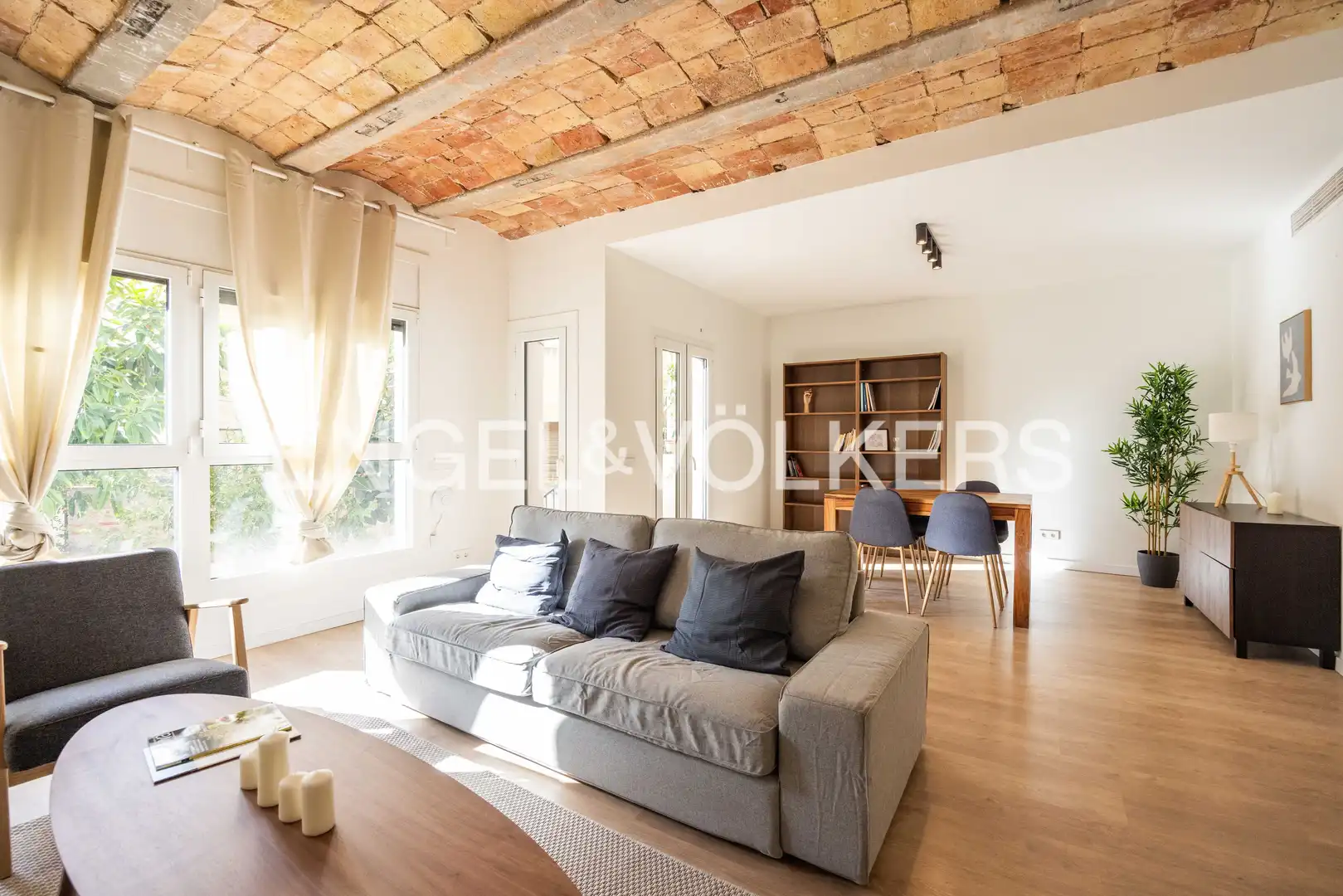 Living room of Flat for sale in Barcelona  with Air Conditioner, Heating and Private garden