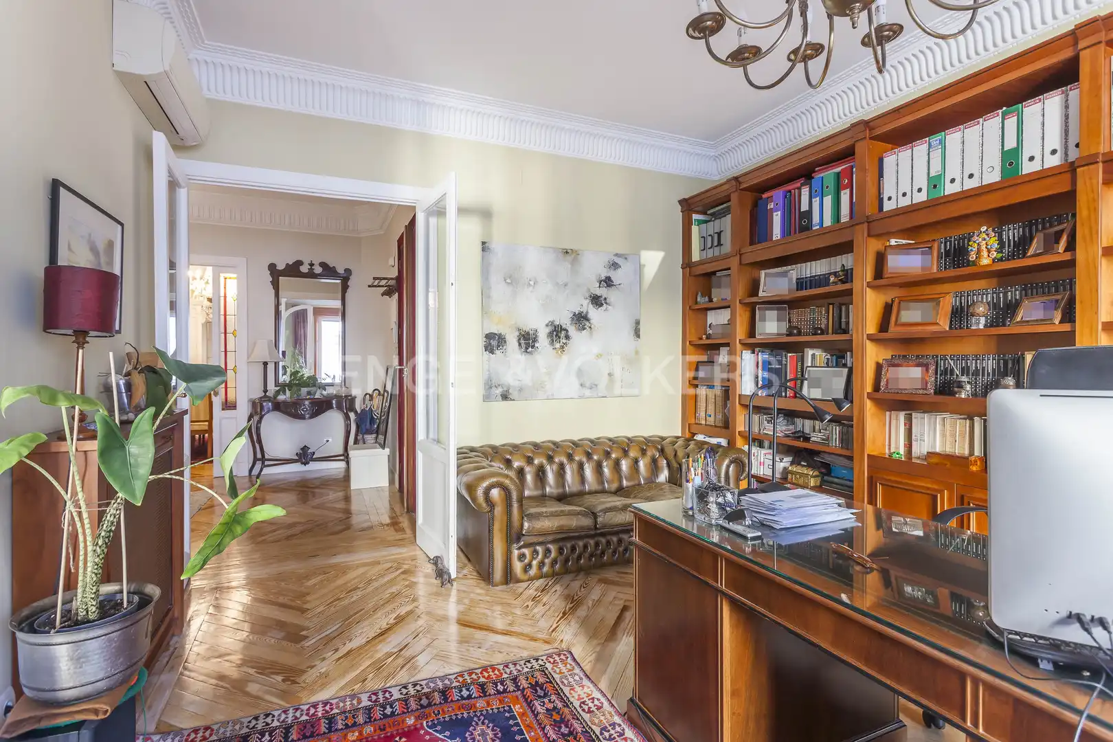 Sala d'estar de Apartament en venda en Madrid amb Aire condicionat, Calefacció i Parquet