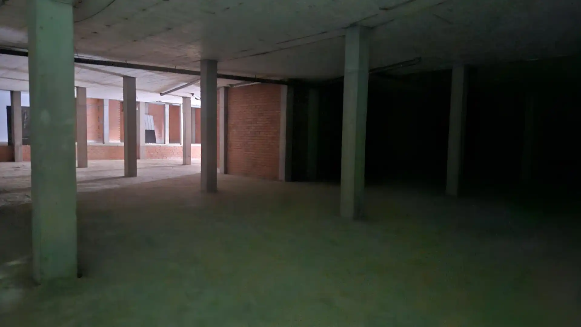 Local comercial en venda a Avenida das Carolinas 49, Vilagarcía de Arousa, España, imagen 18