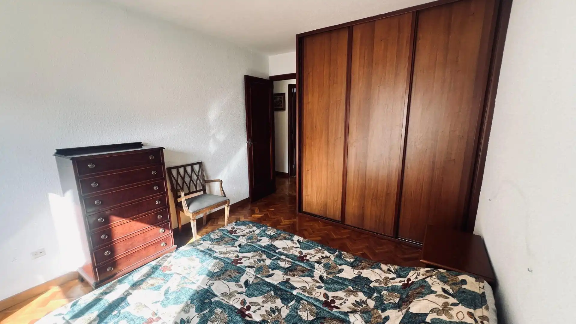 Schlafzimmer von Wohnung zum Verkauf in Castellón de la Plana / Castelló de la Plana mit Parkett und Balkon