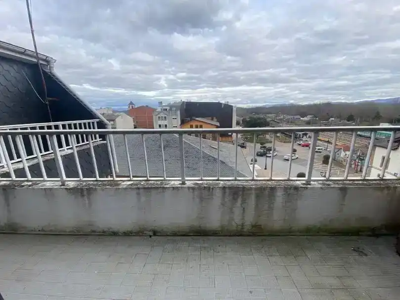 Terrassa de Pis en venda en Toral de los Vados amb Balcó