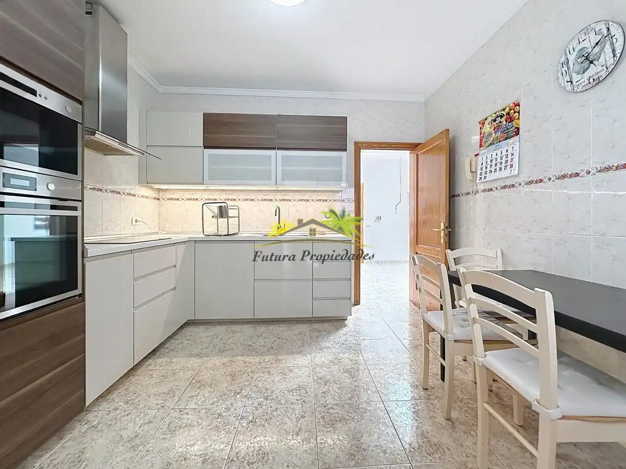 Cuina de Casa o xalet en venda en Arrecife amb Terrassa