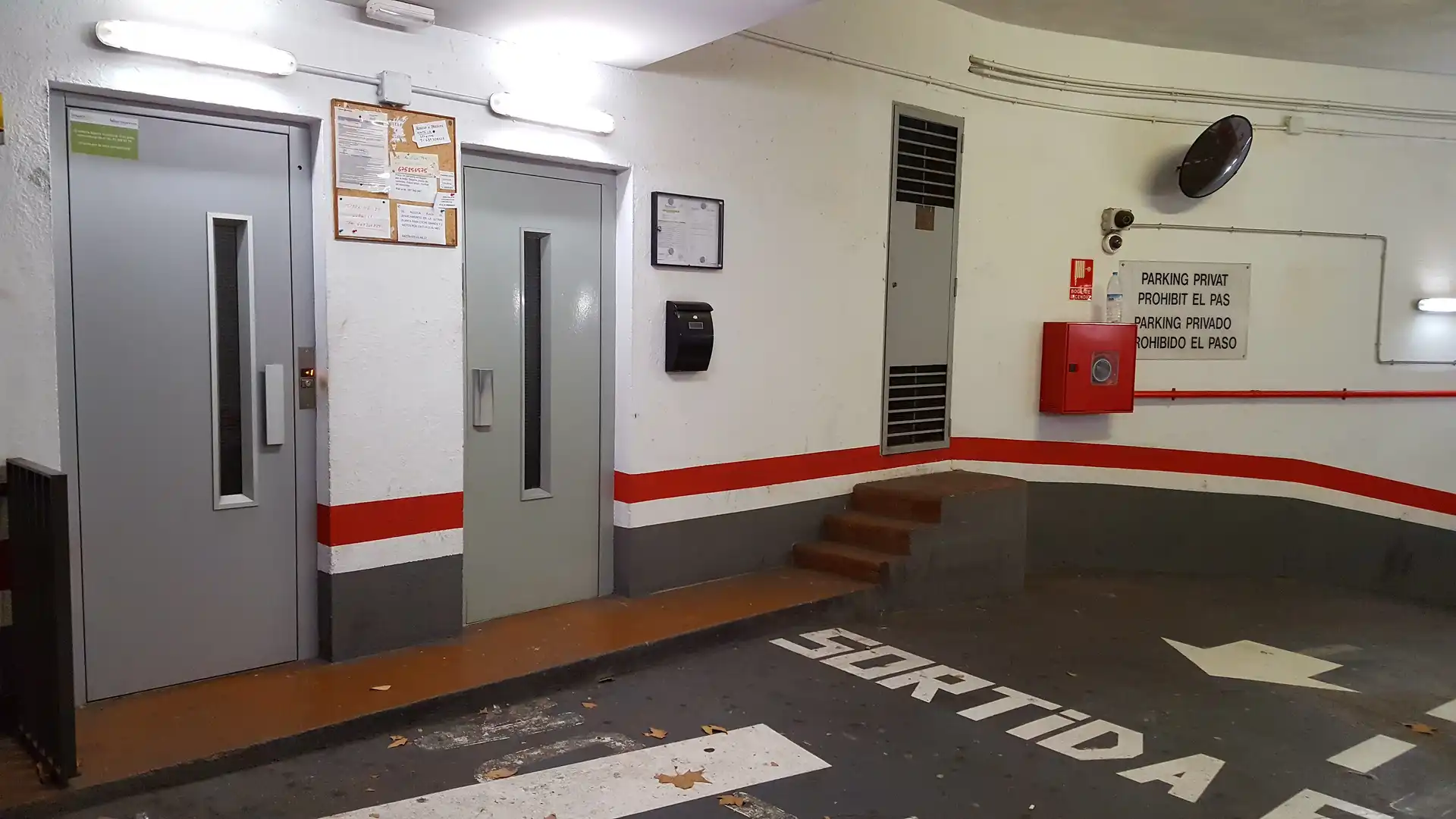 Parcheggio con ascensore in vendita a Plaça d'Urquinaona 7, imagen 2