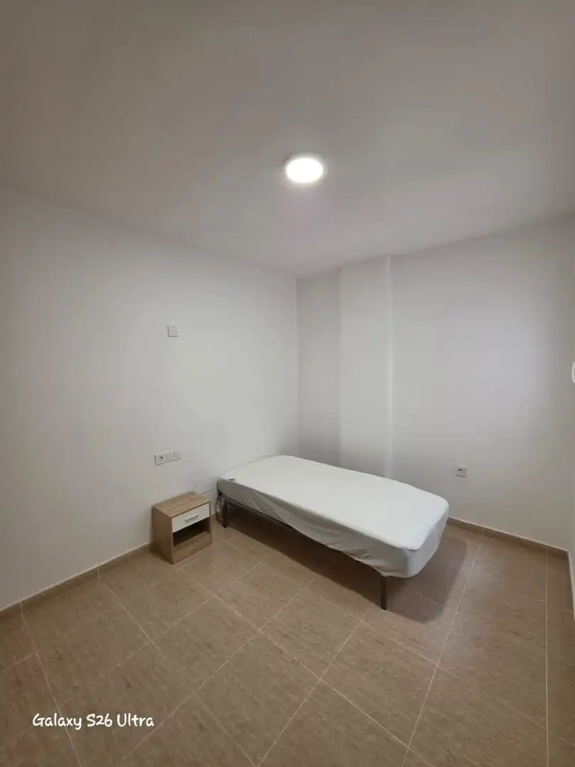 Habitación de Piso de alquiler en Albatera con Trastero y Amueblado