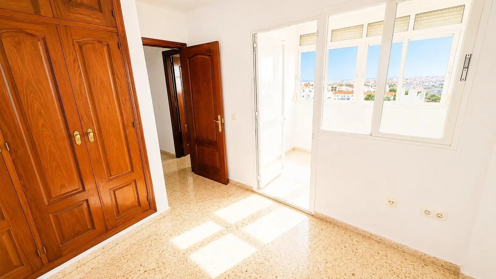 Casa adosada en venta en Chiclana de la Frontera con Jardín privado, Terraza y Trastero