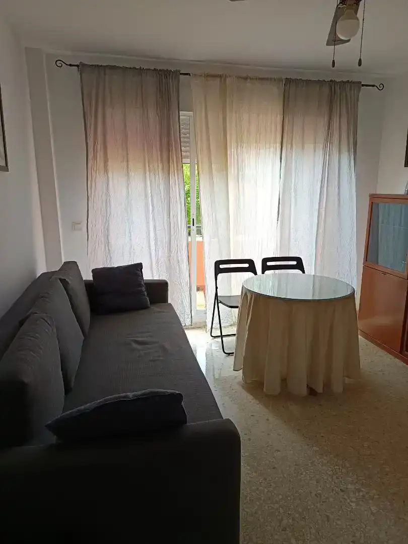 Sala d'estar de Apartament en venda en Algeciras amb Moblat, Rentadora i Microones