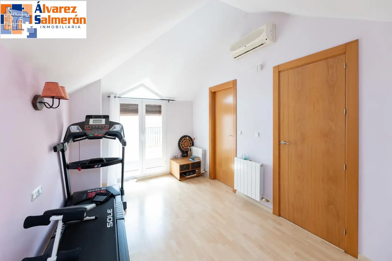 Casa adosada en venta en Calle SALA DOS HERMANAS, Crta. De la Sierra
