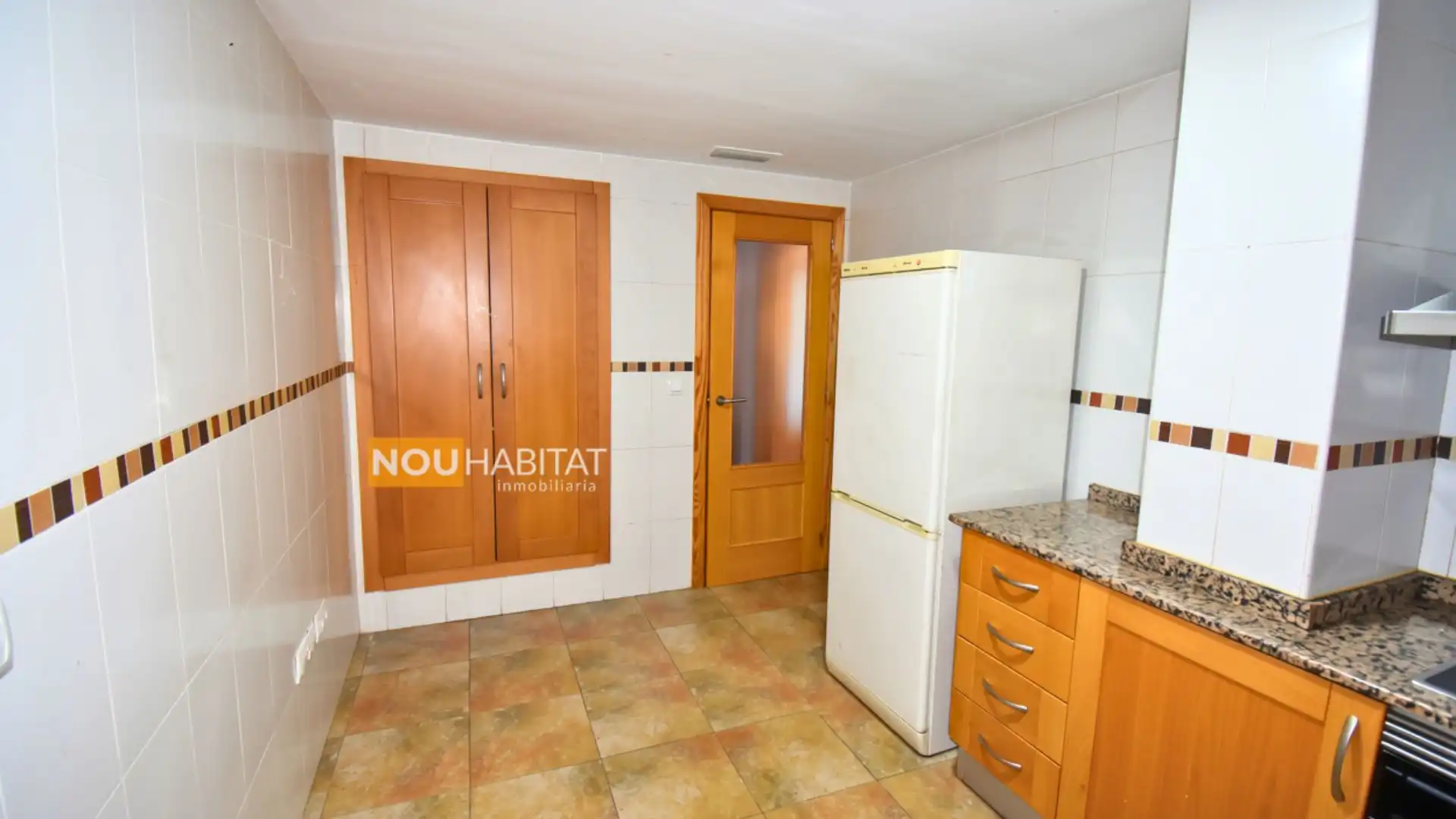 Kitchen of Flat for sale in Montroi / Montroy  with Heating and Storage room