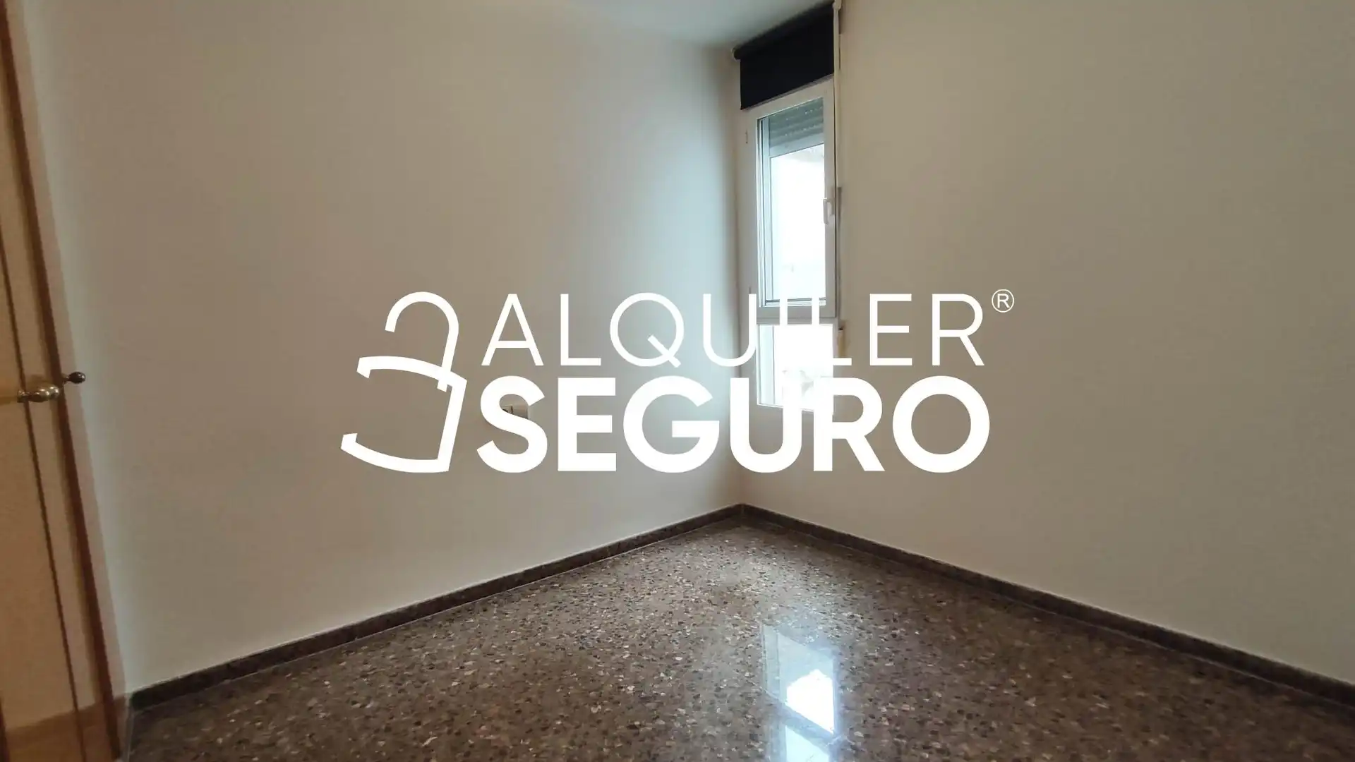Schlafzimmer von Wohnung zur Miete in Valencia mit Klimaanlage und Heizung