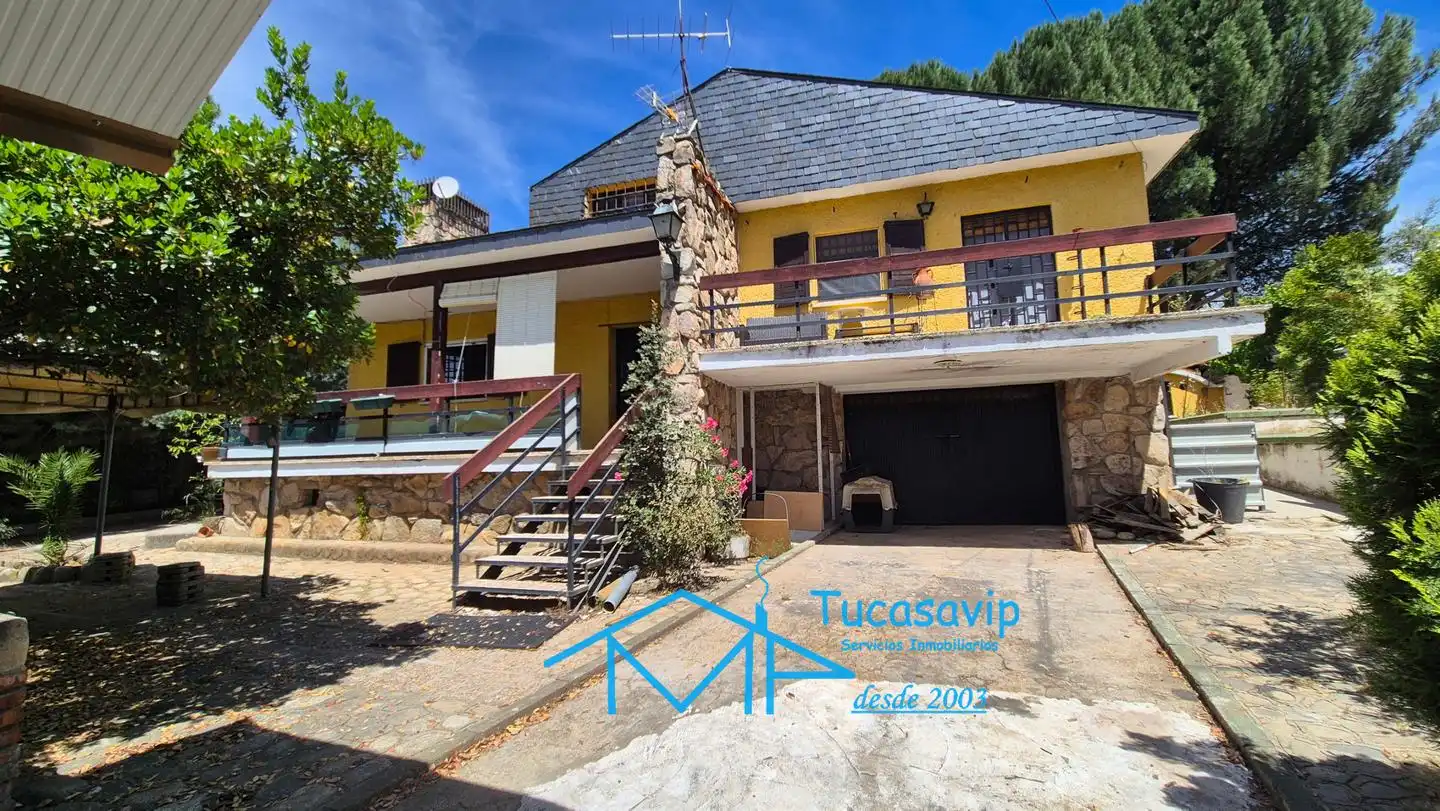 Vista exterior de Casa o chalet en venta en Pelayos de la Presa con Jardín privado, Terraza y Trastero