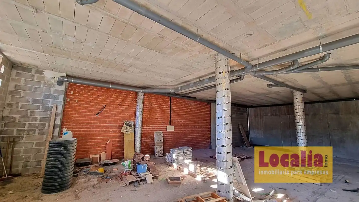 Local comercial en venda a Barrio Parayo, imagen 6