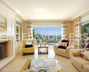 Living room of House or chalet for sale in Figueres  with Air Conditioner and Swimming Pool