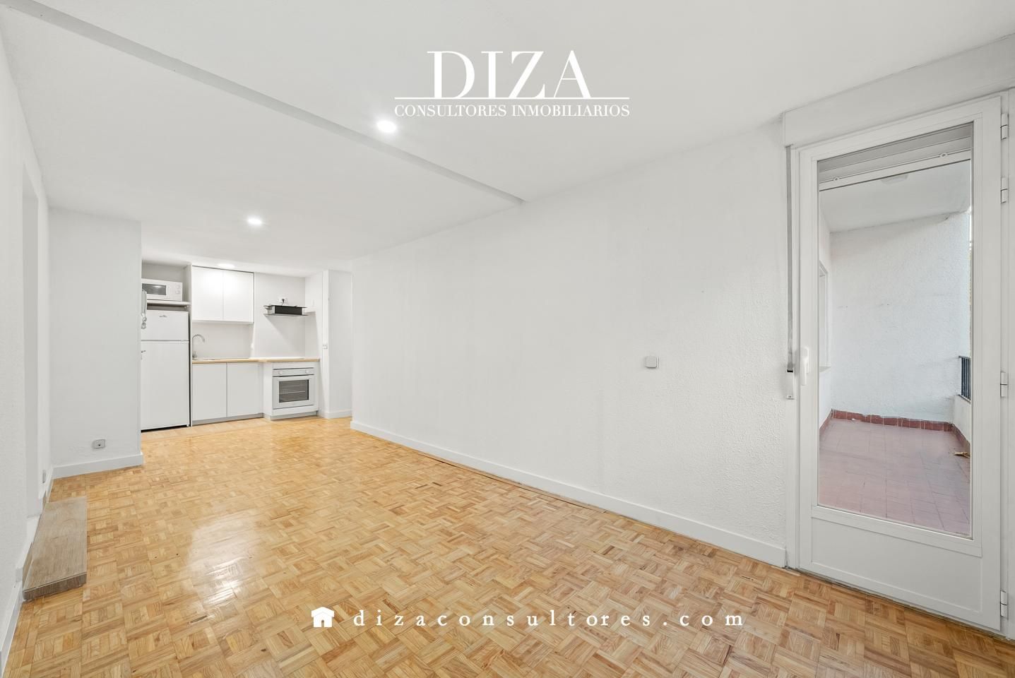 Exterior view of Flat to rent in  Madrid Capital  with Terrace