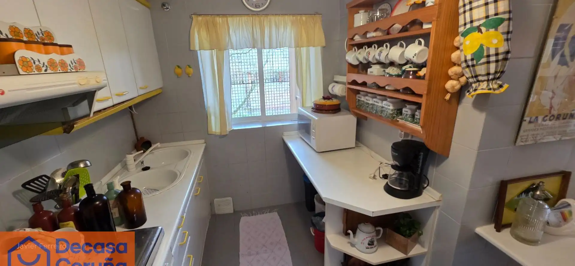 Cocina de Piso en venta en Oleiros con Calefacción, Terraza y Trastero