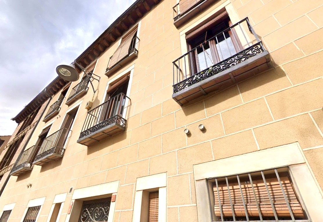 Vista exterior de Oficina en venta en Segovia Capital