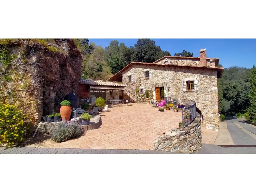 Finca rústica en venta en Amer con Aire acondicionado