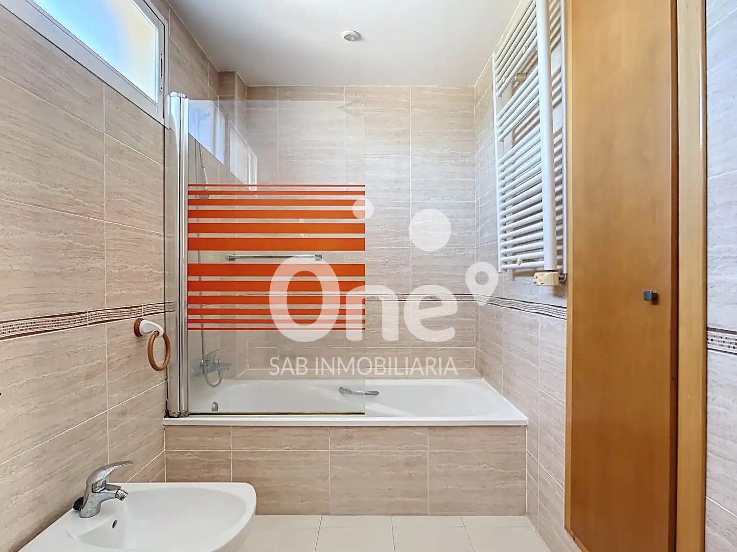 Bathroom of Detached homes for sale in San Antonio de Benagéber  with Air Conditioner, Heating and Terrace