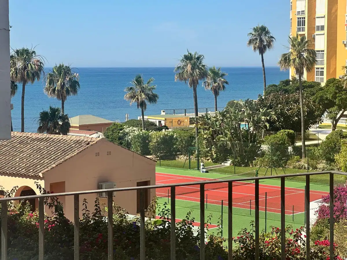 Außenansicht von Erdgeschoss zum Verkauf in Mijas mit Klimaanlage, Heizung und Terrasse