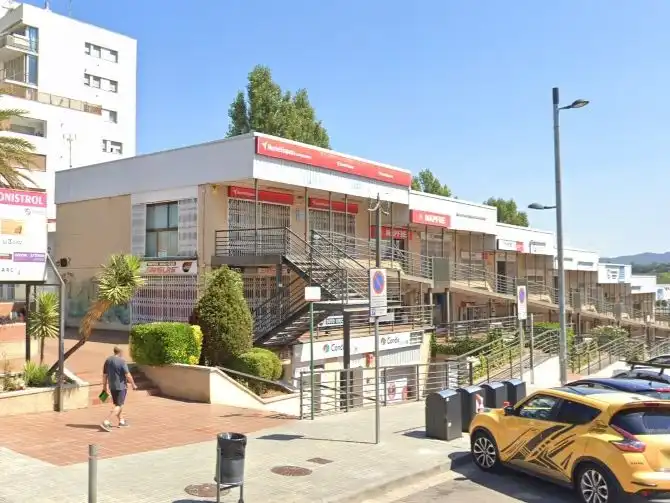 Local comercial en venta en Monistrol 1