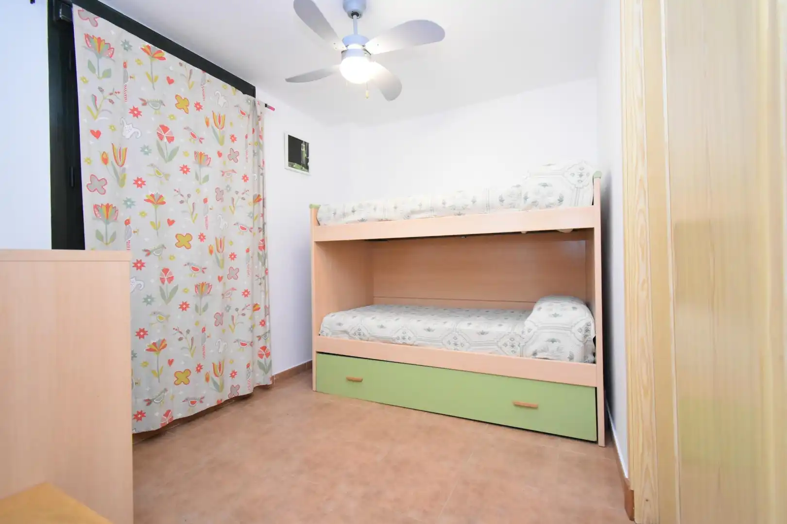 Habitación de Apartamento en venta en Zahara de los Atunes con Aire acondicionado, Calefacción y Jardín privado