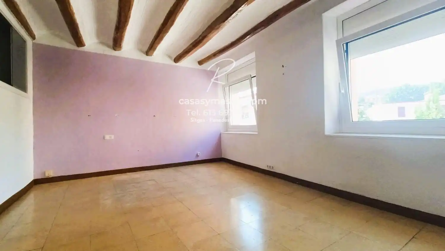Sala de estar de Casa adosada en venta en Torrelavit con Jardín privado, Terraza y Trastero