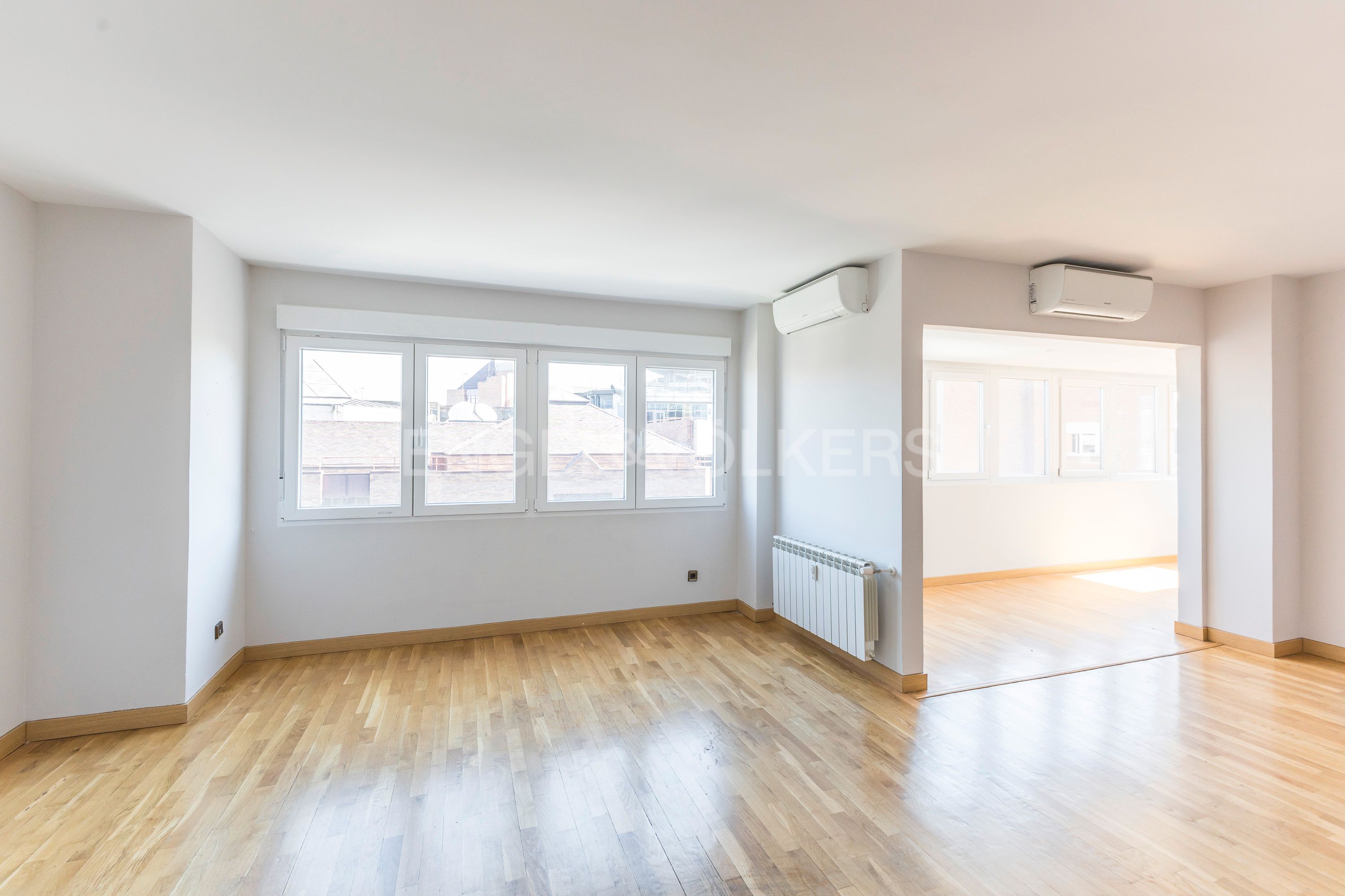 Living room of Apartment to rent in  Madrid Capital  with Air Conditioner, Heating and Swimming Pool