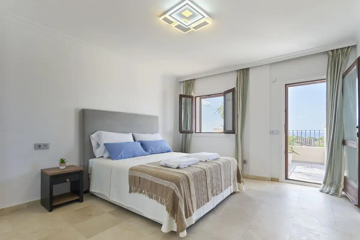 Bedroom of Detached homes for sale in Marbella  with Air Conditioner, Private garden and Terrace