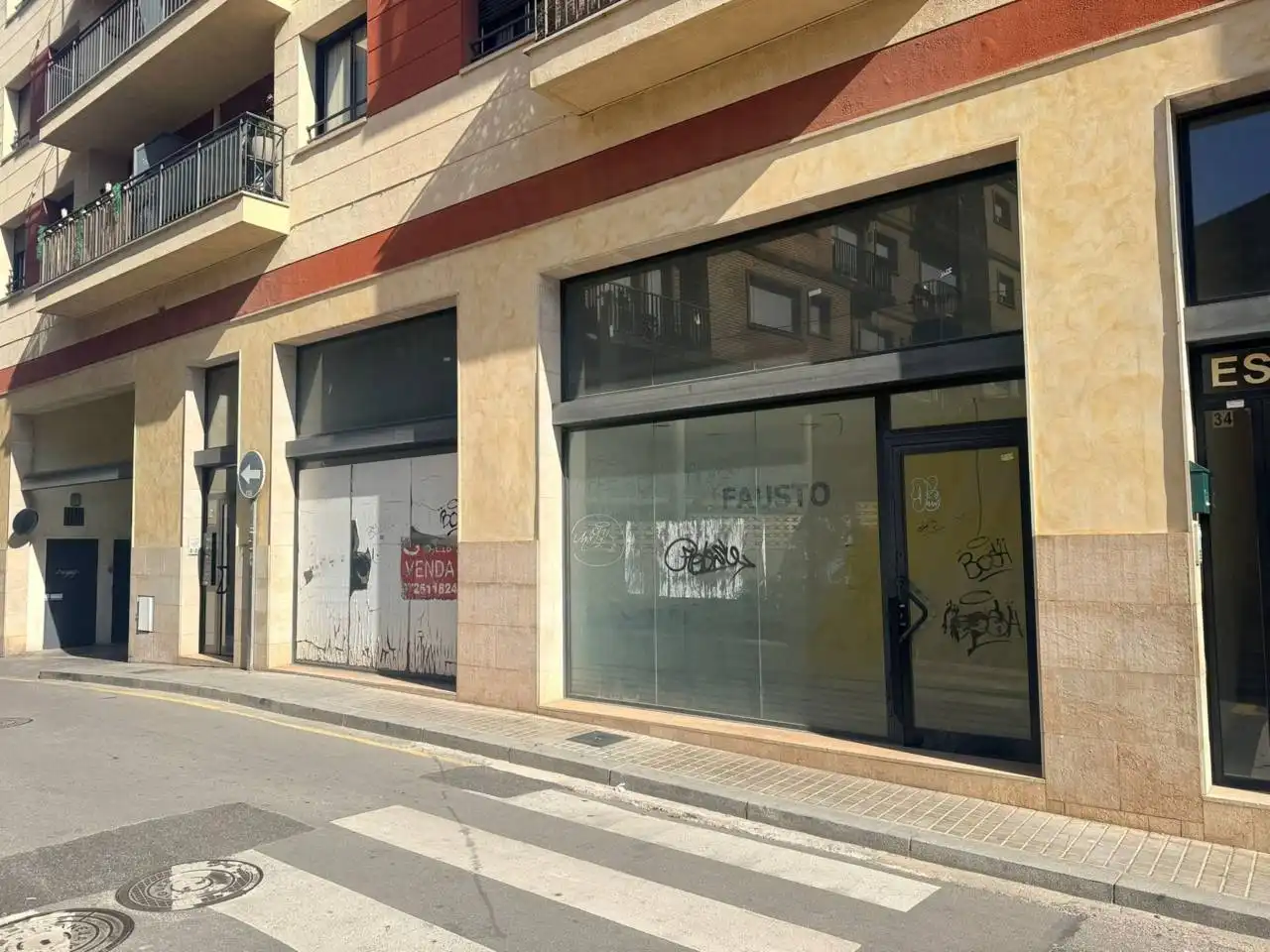 Local comercial en venta en Calle Terreras