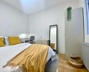 Dormitori de Apartament per a compartir en  Madrid Capital amb Calefacció, Moblat i Forn