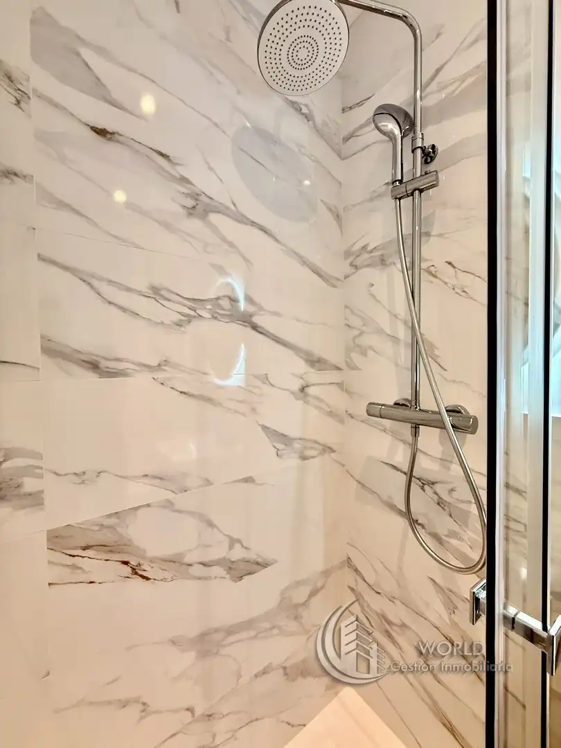 Bathroom of Flat for sale in Madrid  with Air Conditioner, Heating and Furnished