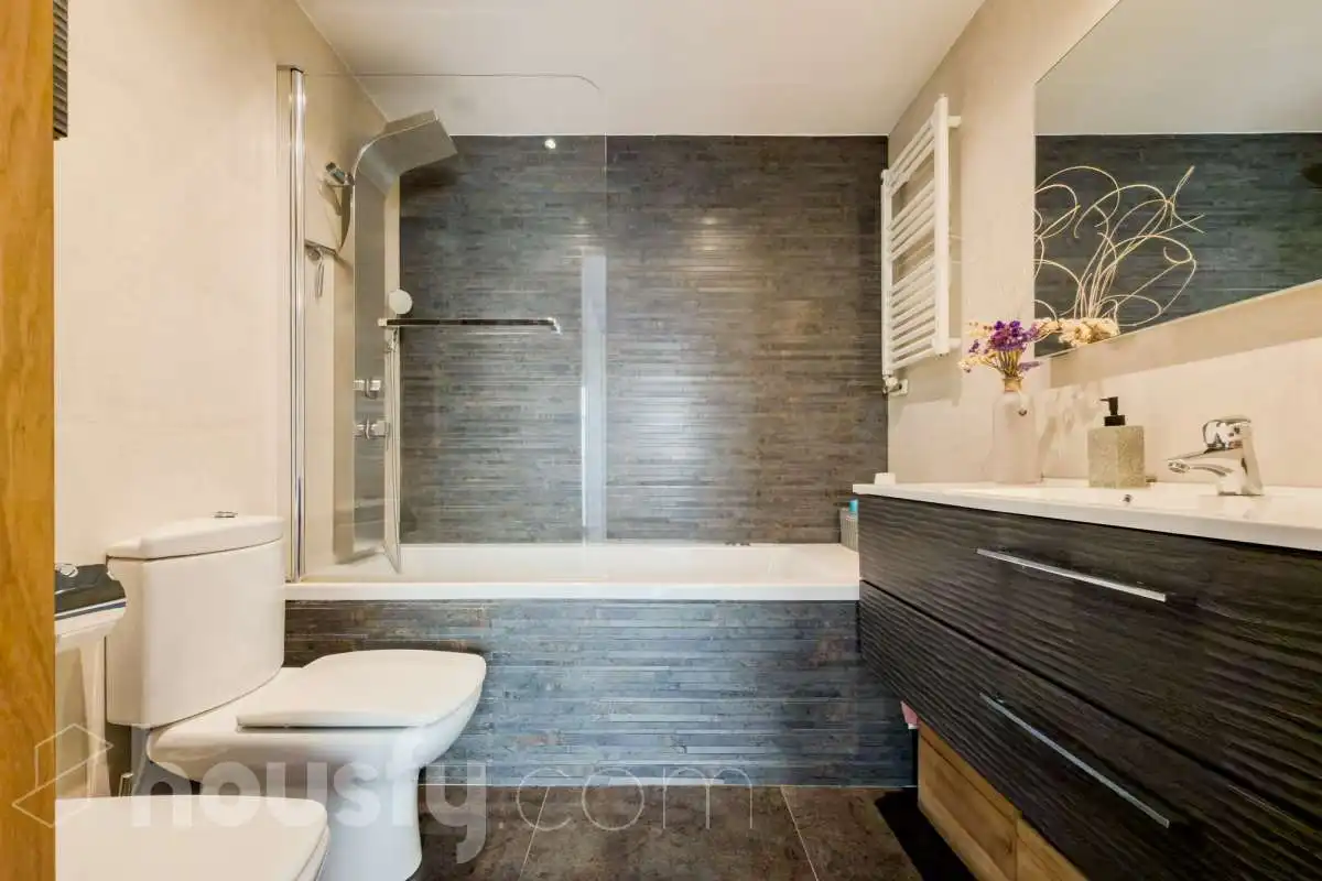 Baño de Casa o chalet en venta en Barcelona con Aire acondicionado, Calefacción y Jardín privado