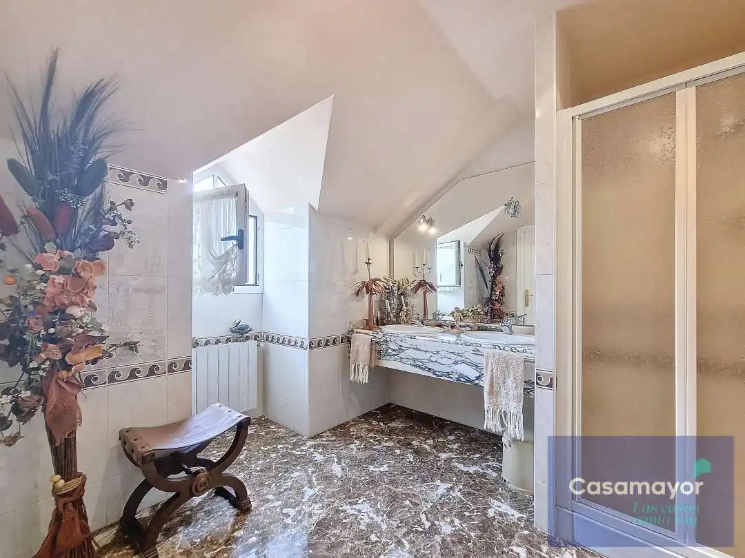 Houses for sale in Sol y Luz